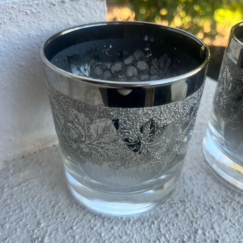 Silver Fade MCM Glasses Barware Embossed Ombré High Ball 4 In Tall Set of 2